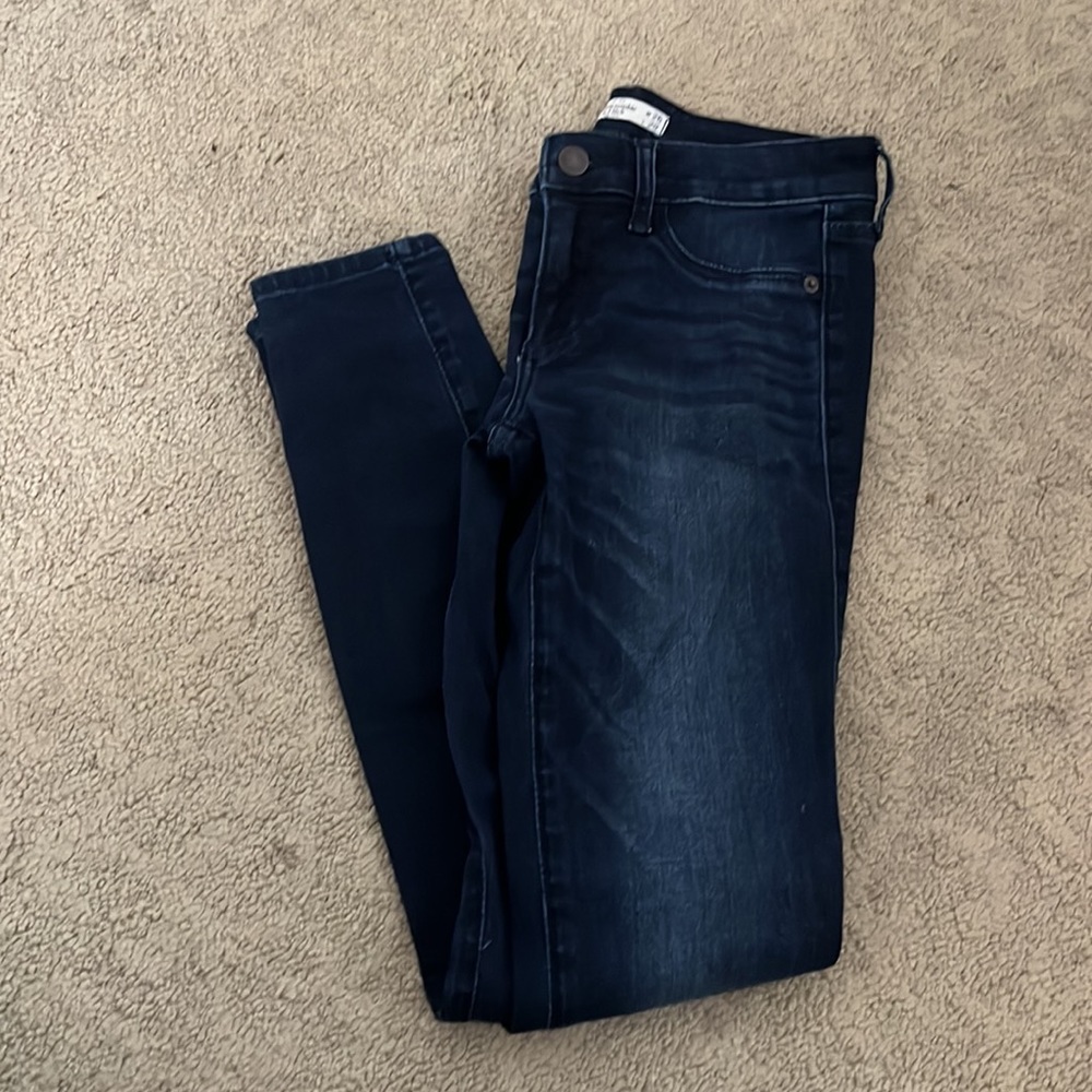 Abercrombie Dark Wash Jeans 2R W26 L29